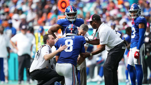 daniel jones giants 33